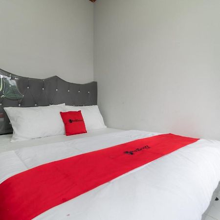 Reddoorz Plus Near Jungeland Sentul Bogor Exterior foto