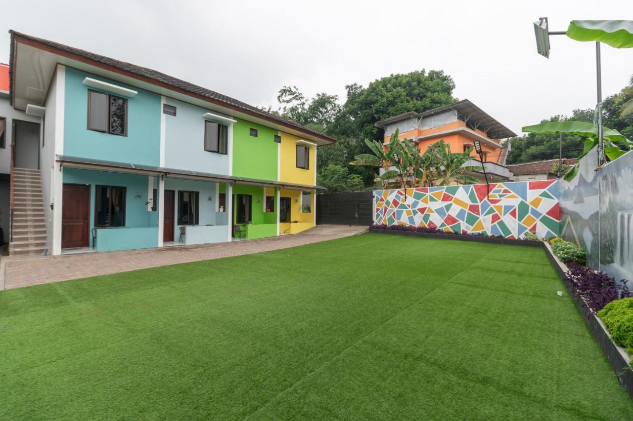 Reddoorz Plus Near Jungeland Sentul Bogor Exterior foto