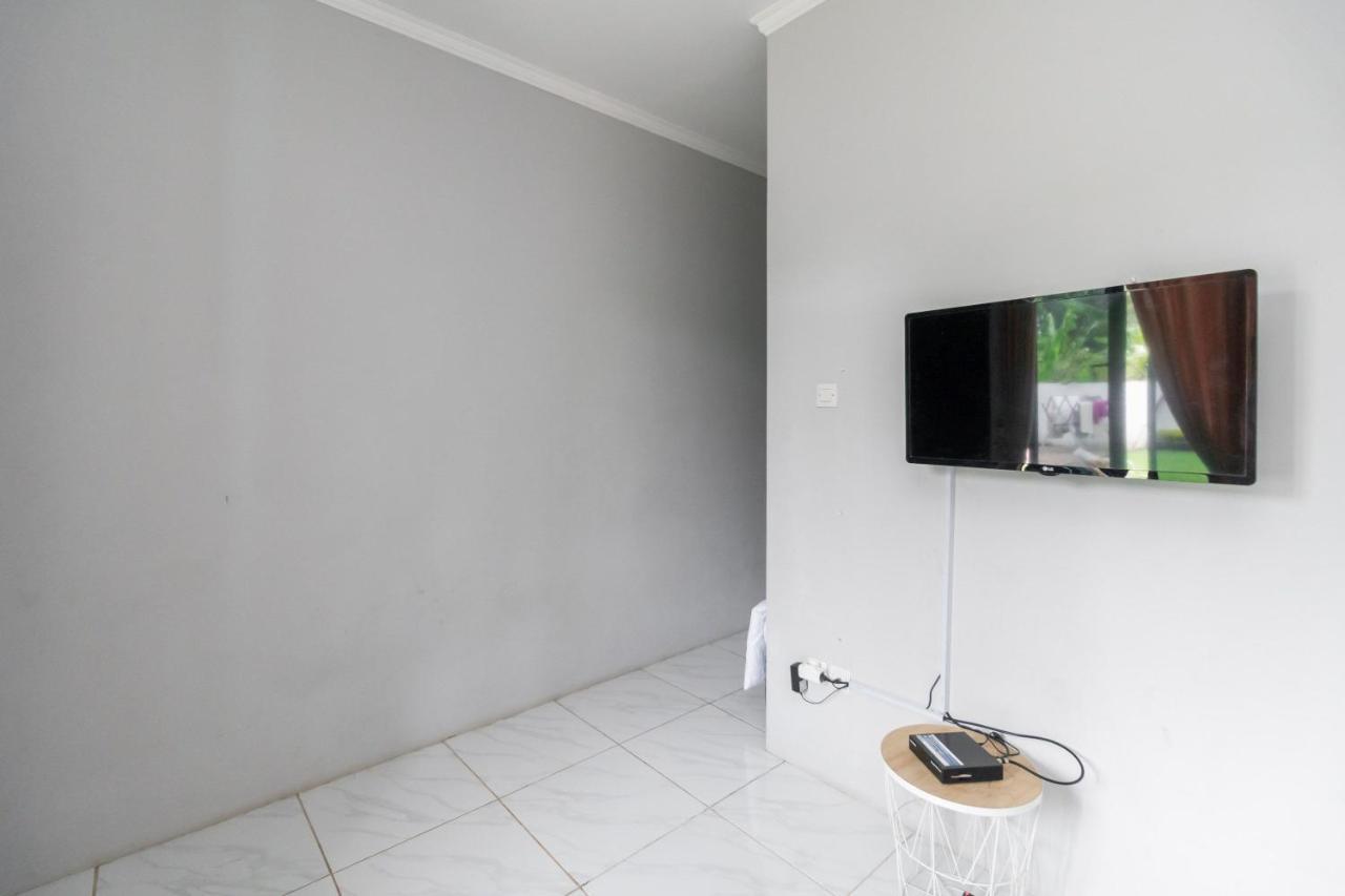 Reddoorz Plus Near Jungeland Sentul Bogor Exterior foto