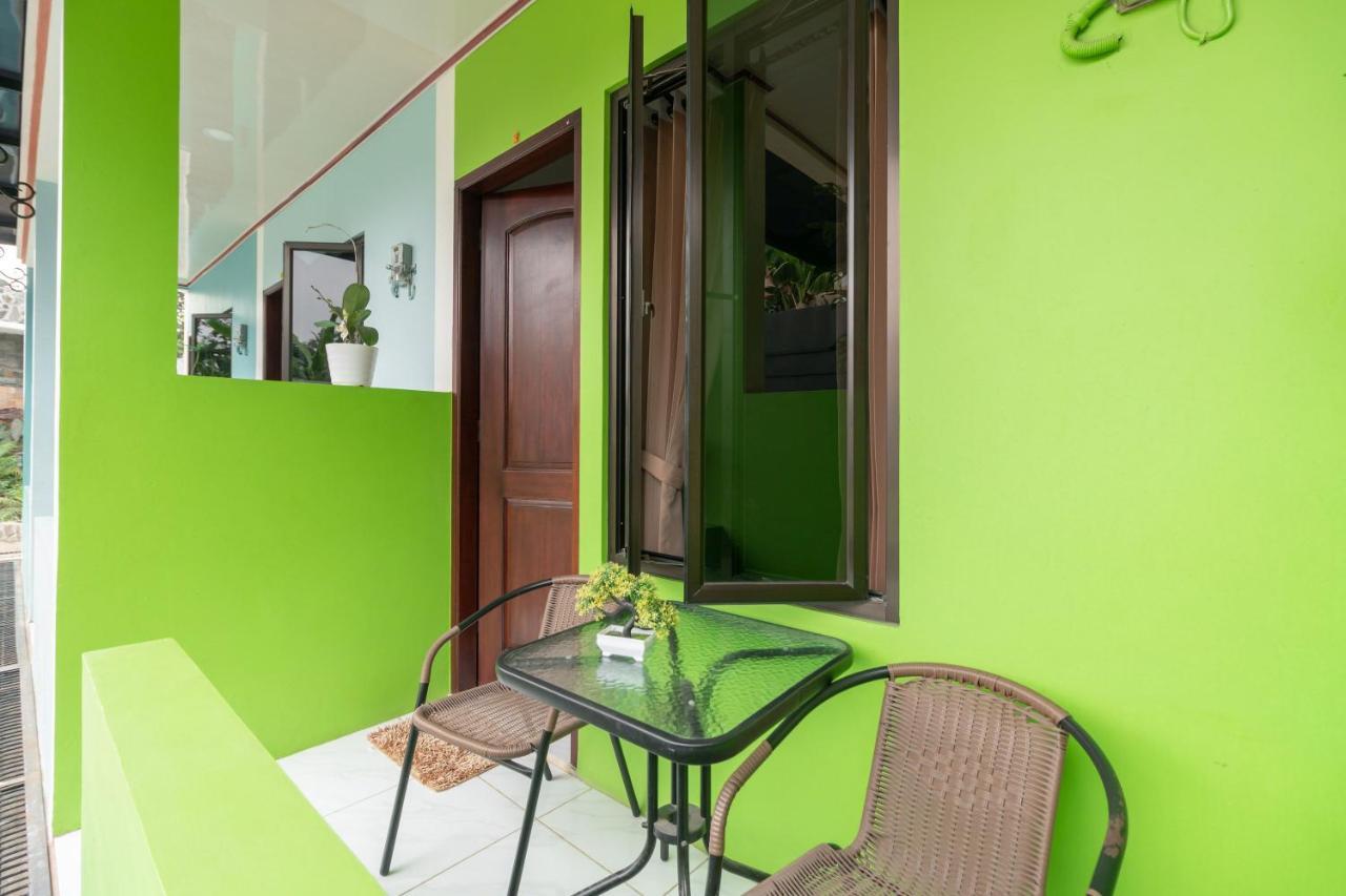 Reddoorz Plus Near Jungeland Sentul Bogor Exterior foto